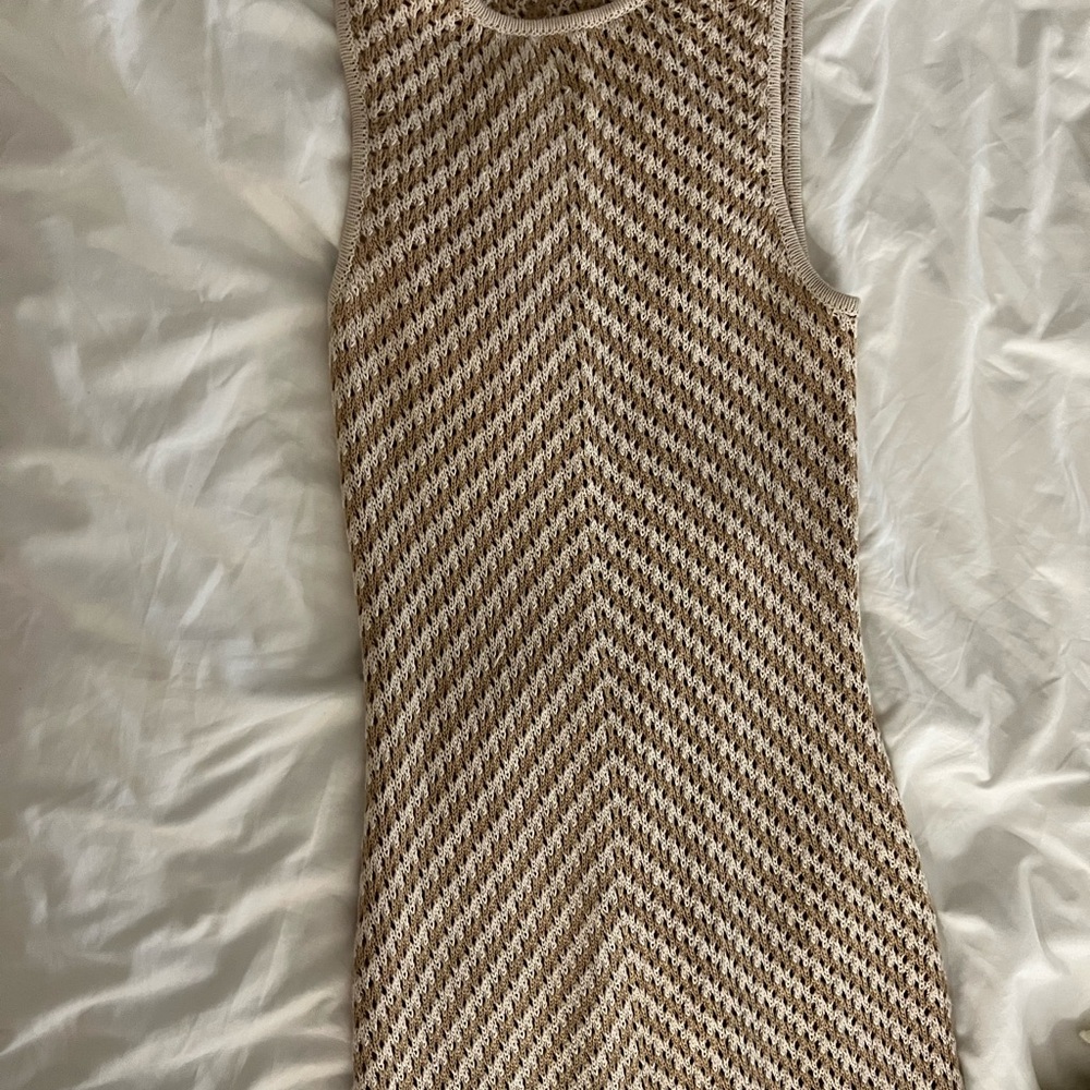 Sleeveless Knit Chevron Dress